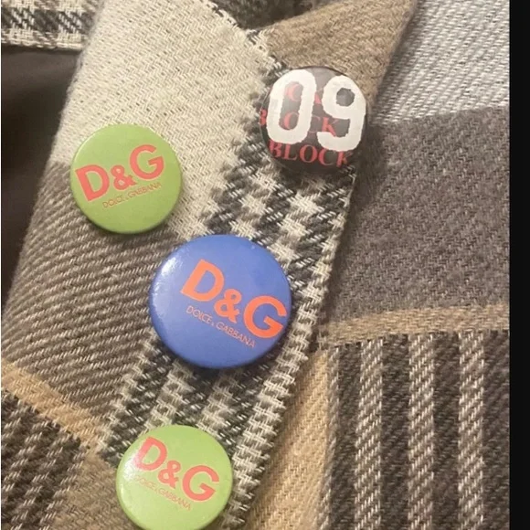 Dolce & Gabbana Colorful Logo Button Trio - Picture 9 of 9